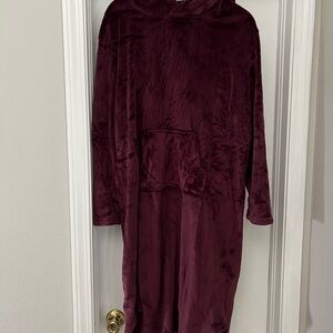 Plush Burgundy Hooded Blanket